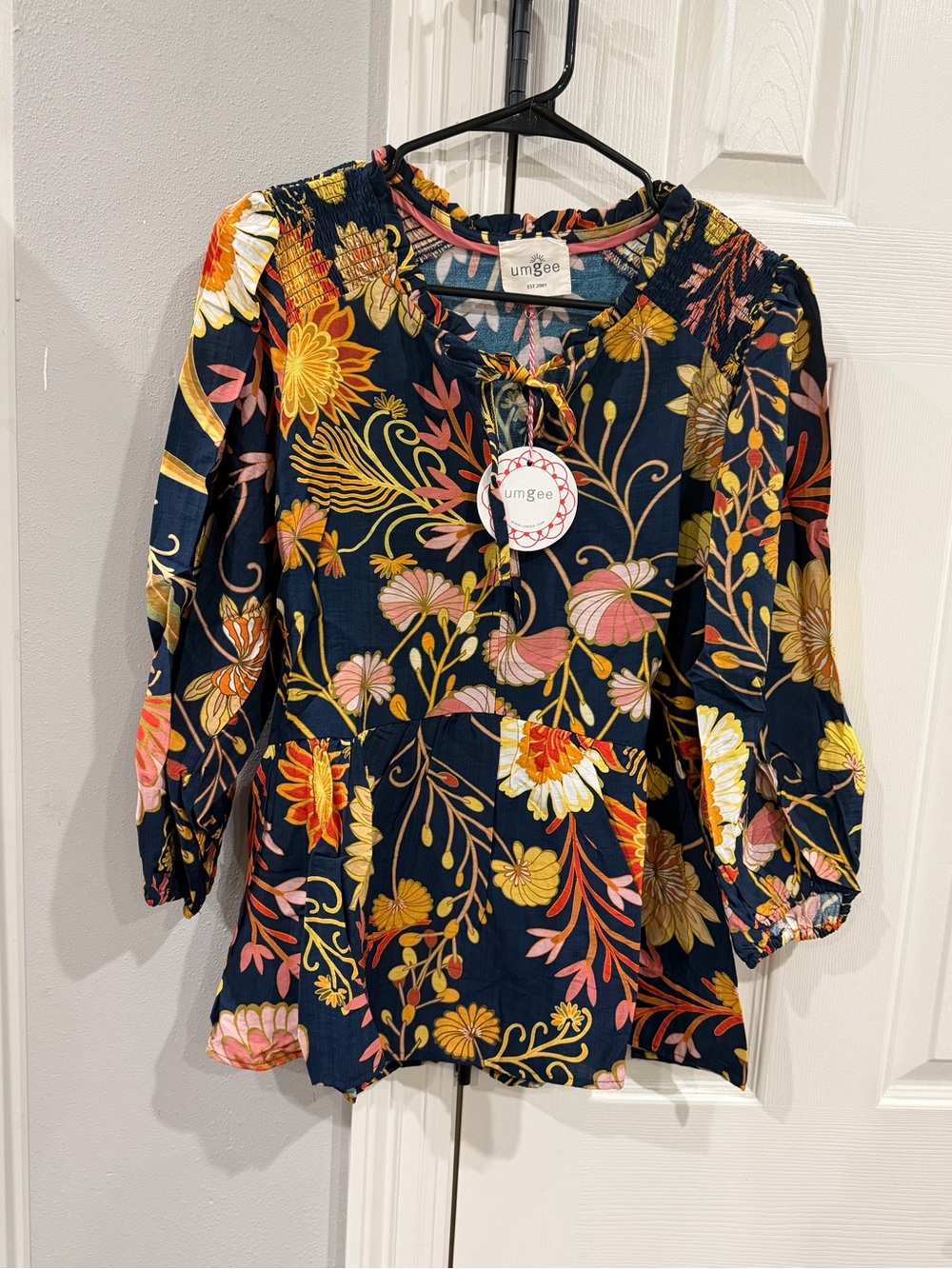 Umgee Navy Floral peplum Top - Pink, Yellow, Orange Sz small
